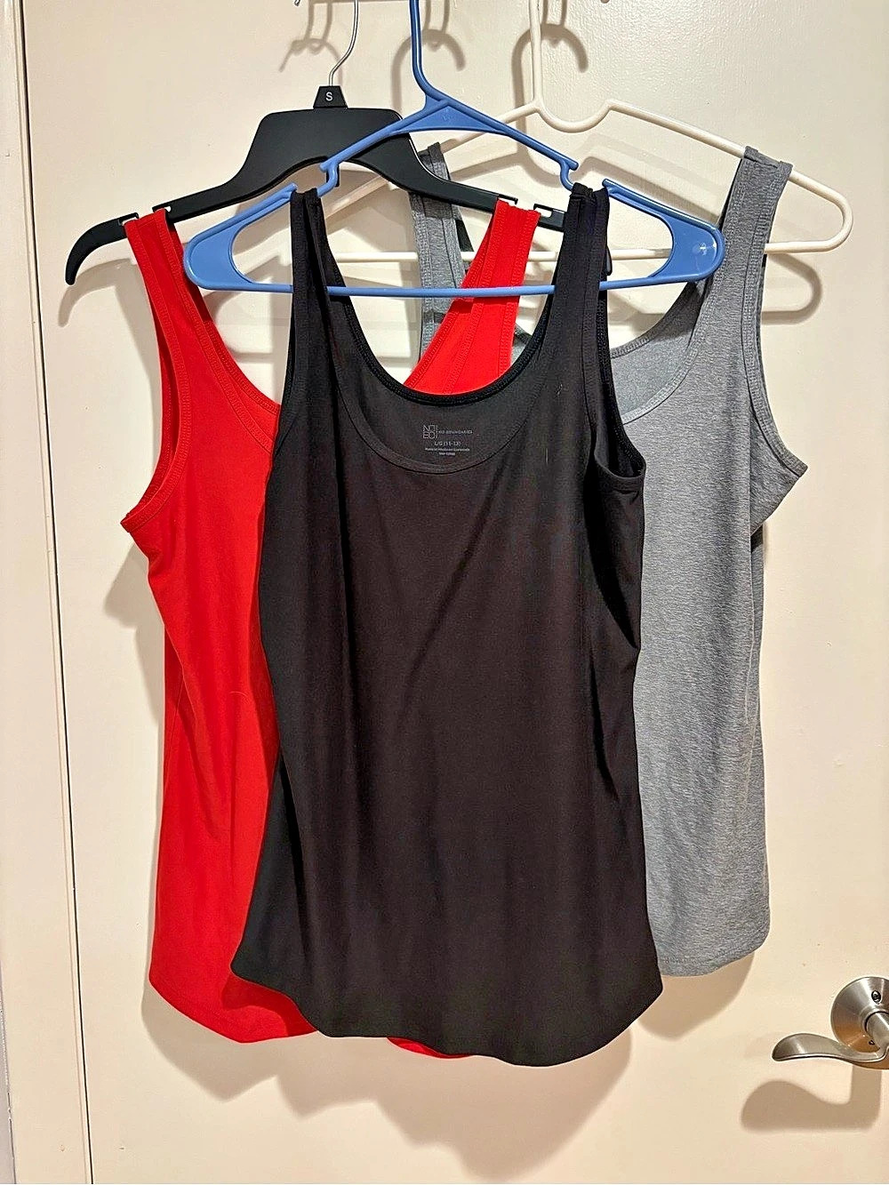 No Boundaries 3-Pack Tank Tops Black Red Gray Size Large